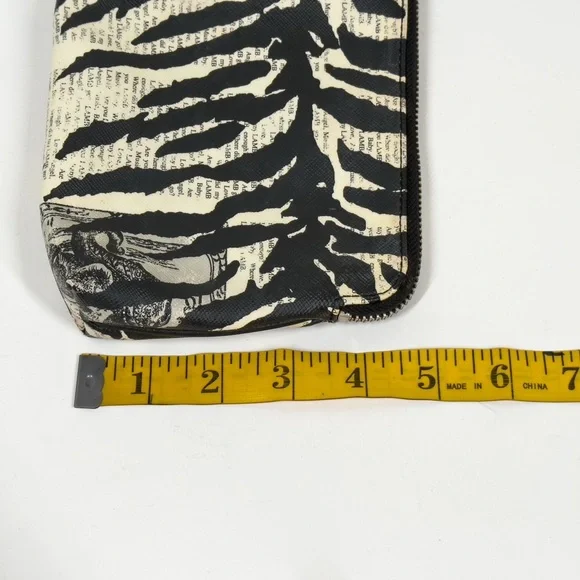 L.A.M.B. Gwen Stefani Black & White Zebra Newspaper Print Top Zip Cosmetic Bag - Picture 7 of 7